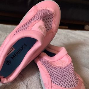 Merence Girl Size 28 Swimming Shoes